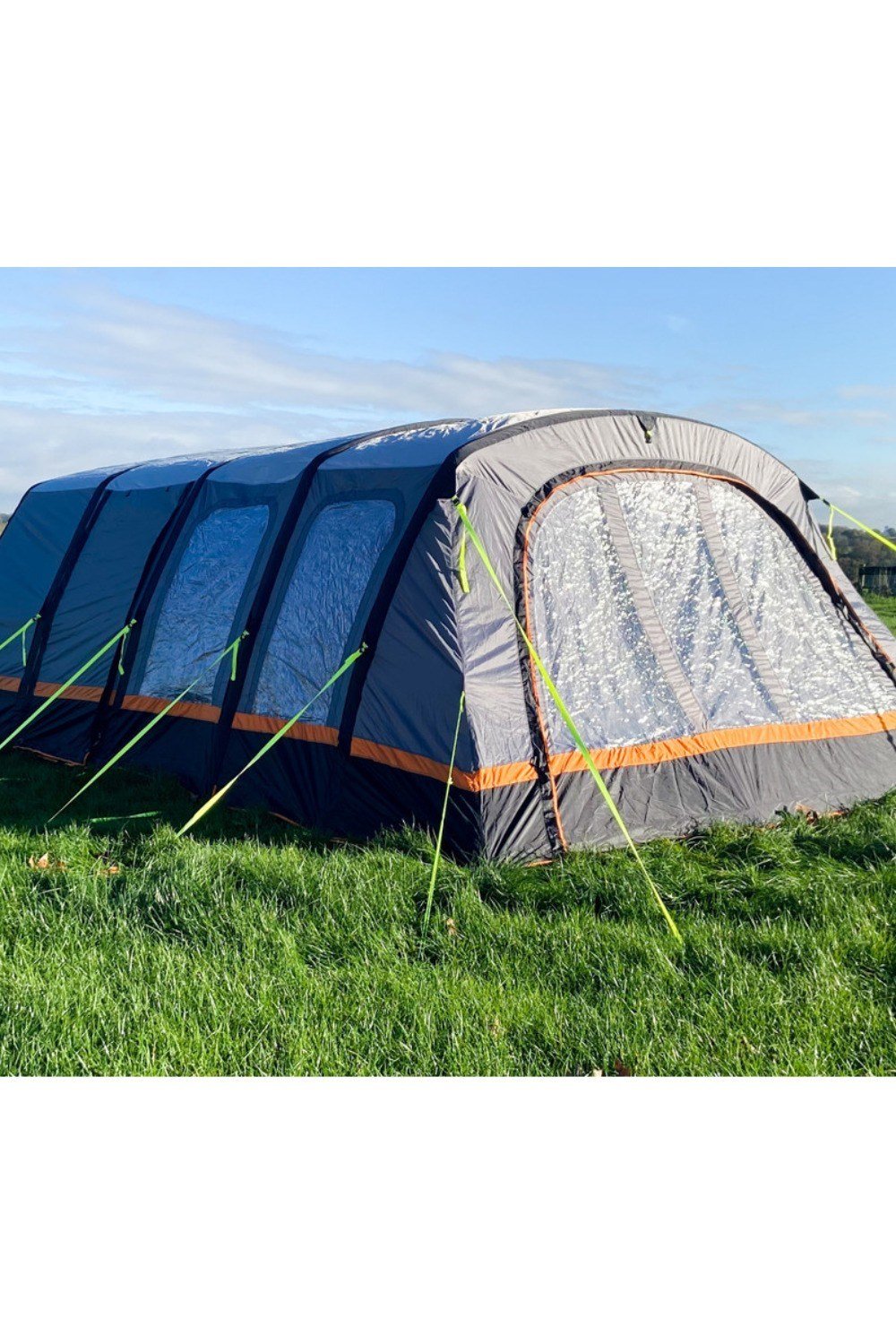 Tents |  Discovery 6 Berth Inflatable Tent